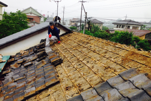 齋ReRooFの葺き替え工事による施工画像2